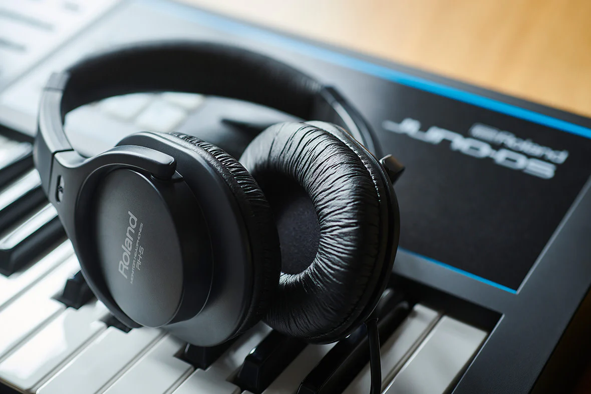 Roland RH-5 Headphones - Image 2