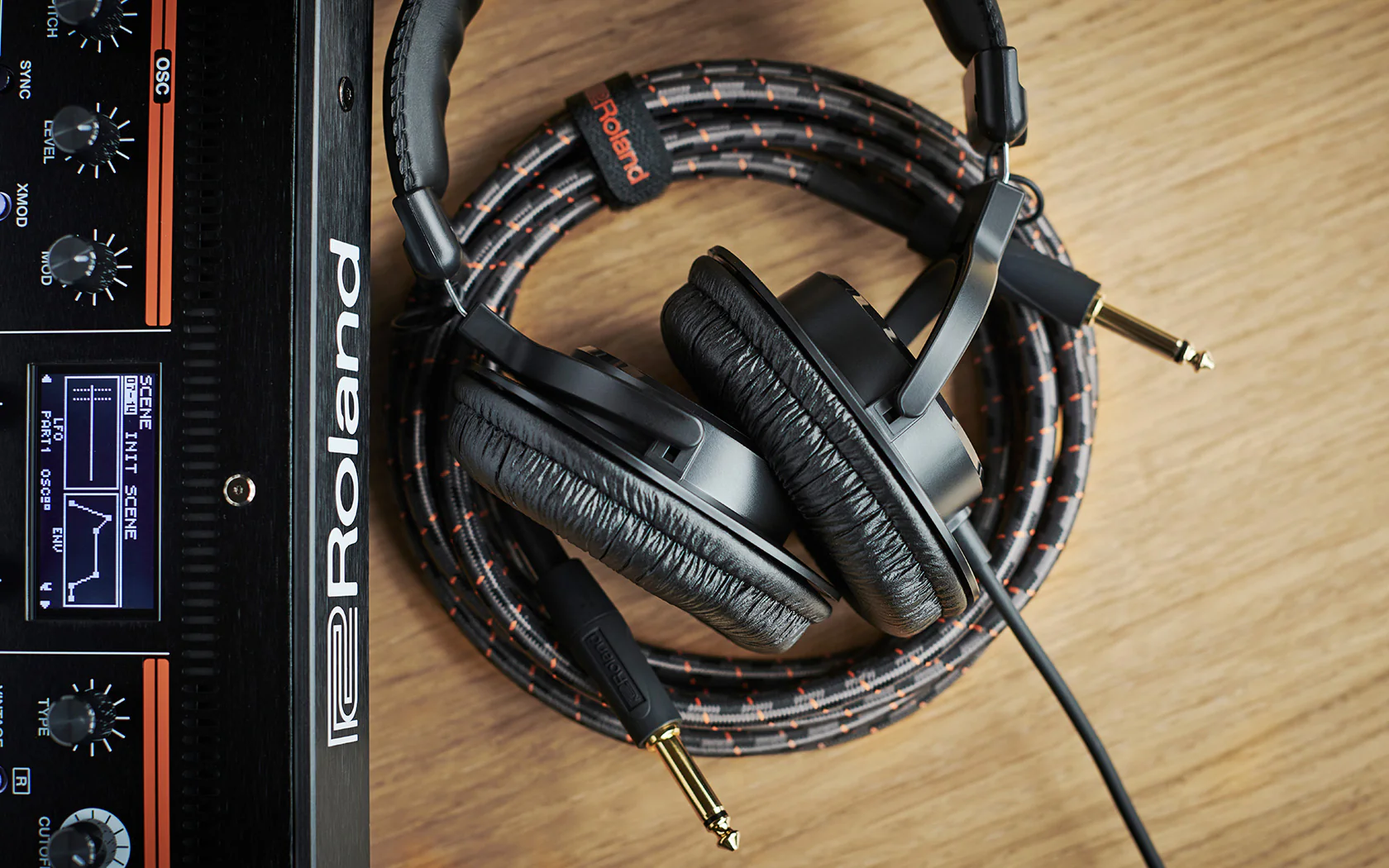 Roland RH-200 Stereo Monitor Headphones - Image 4