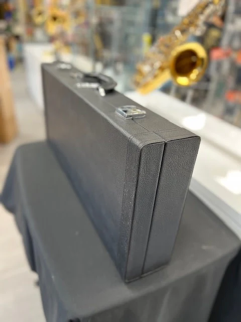Pre-Owned Basson Case In Leather - Image 3