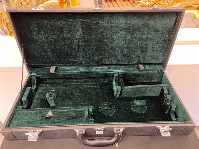 Pre-Owned Basson Case In Leather - Image 4
