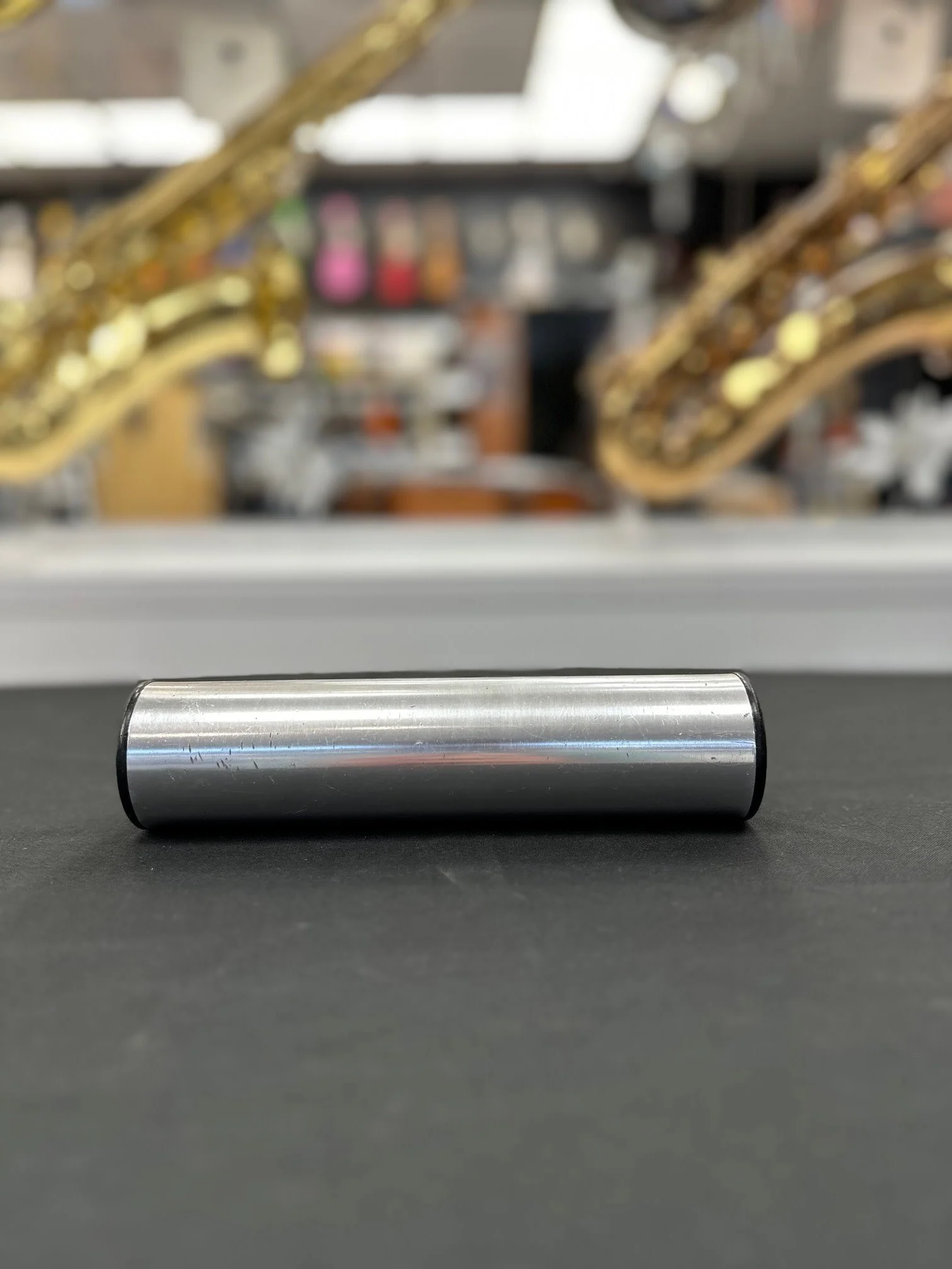 Pre-Owned Metal Shaker - Image 2