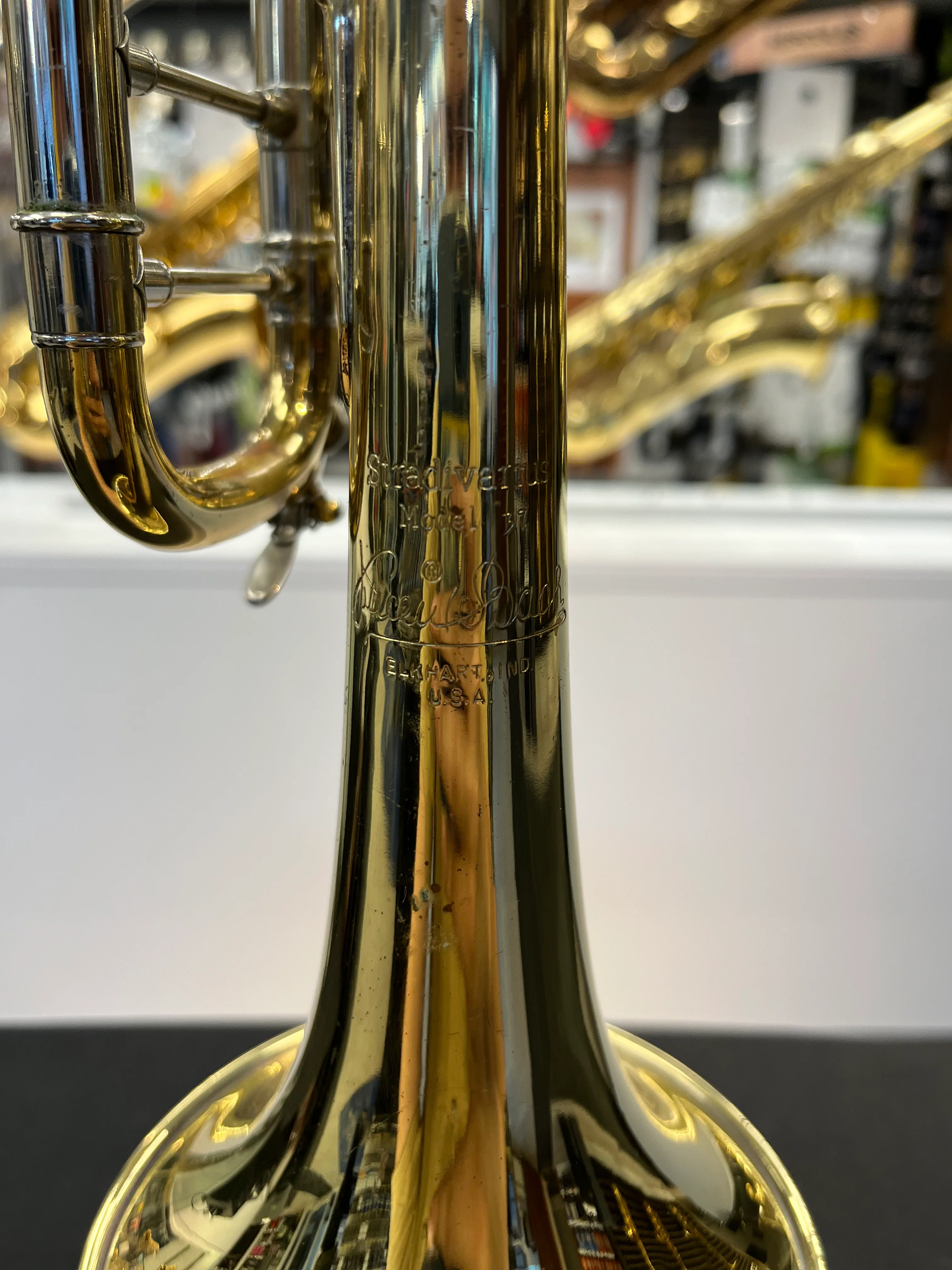 Pre-Owned Bach Stradivarius LR180 37 Bb Trumpet - Image 4