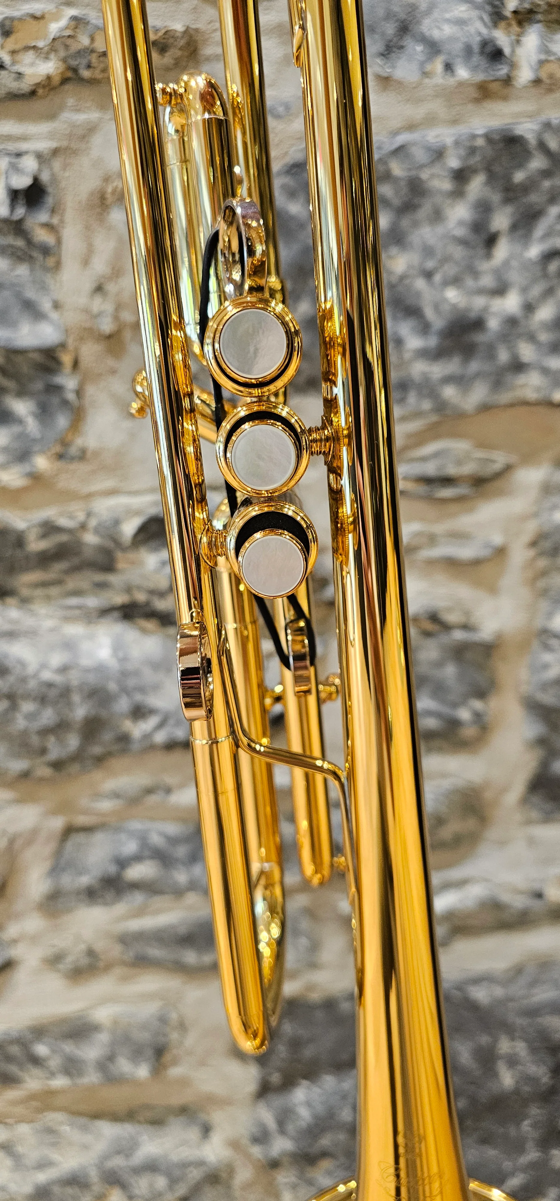 Pre-Owned Yamaha YTR-8330EM Bb Trumpet - Image 4