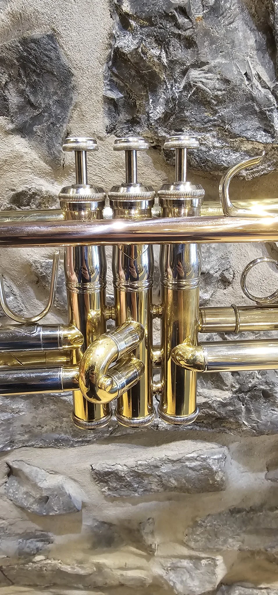 Pre-Owned Bach TR-500 Bb Trumpet - Image 2