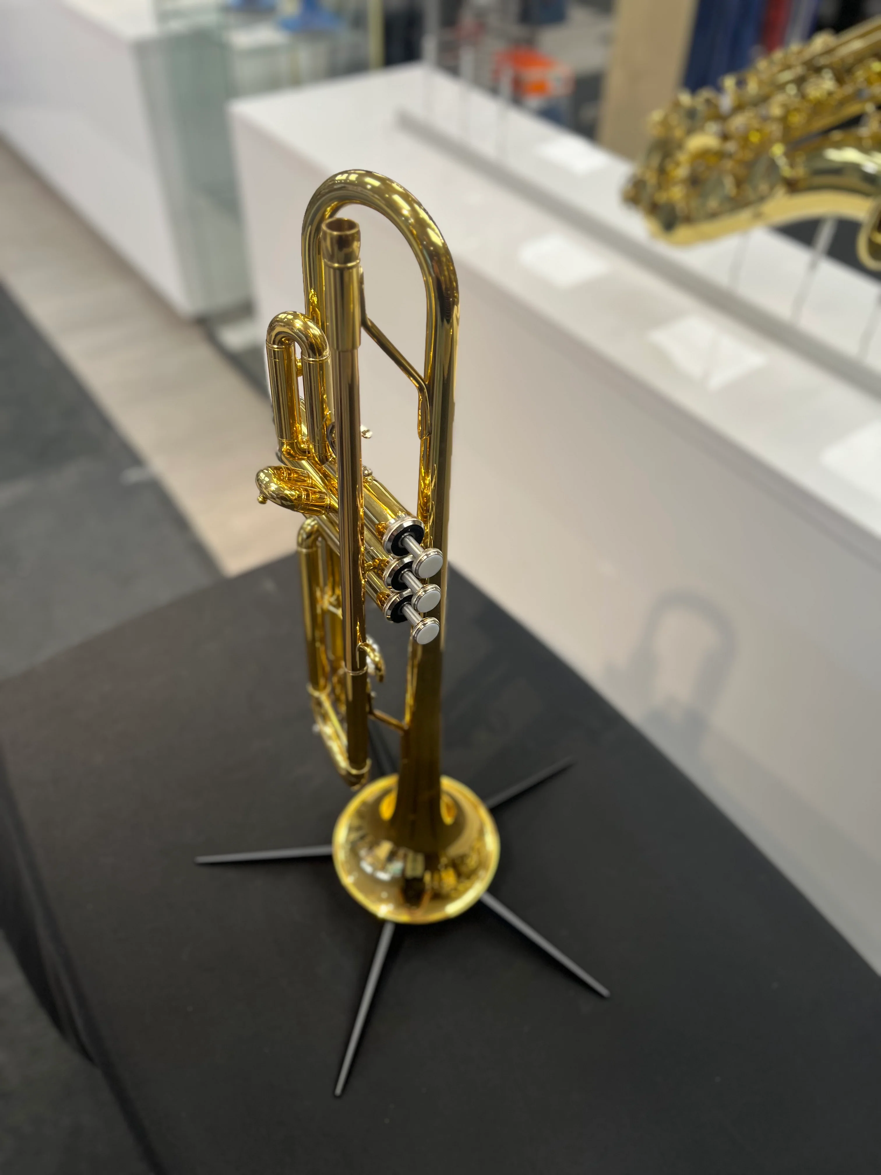 Pre-Owned Yamaha YTR-2335 Bb Trumpet - Image 2