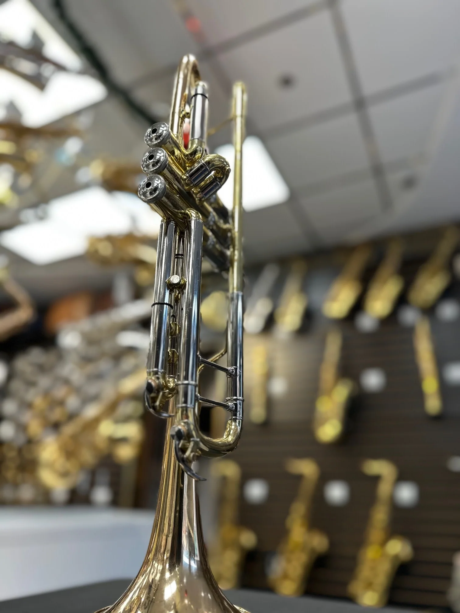 Pre-Owned Yamaha YTR-8335G Trumpet - Image 3