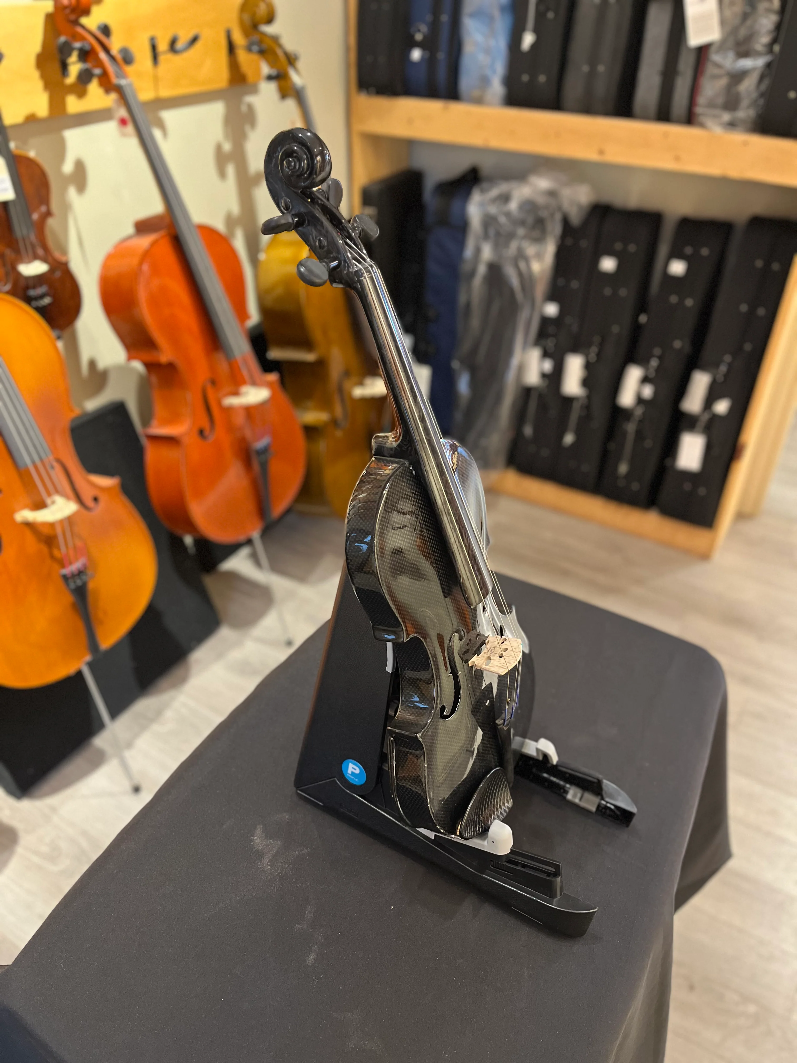 Pre-Owned Carbon Fiber Violin - Image 3
